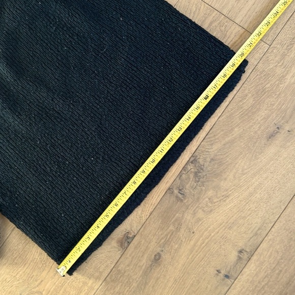 Black sweater - Picture 4 of 6